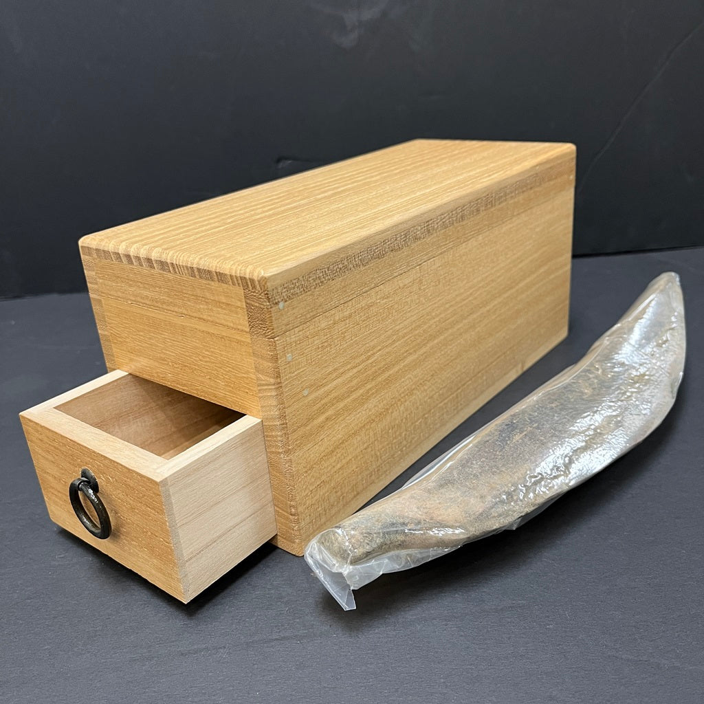 DRIED BONITO SHAVER - AIZAWA WITH DRIED BONITO