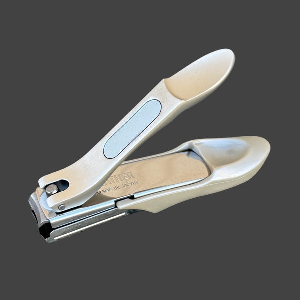 FEATHER NAIL CLIPPERS