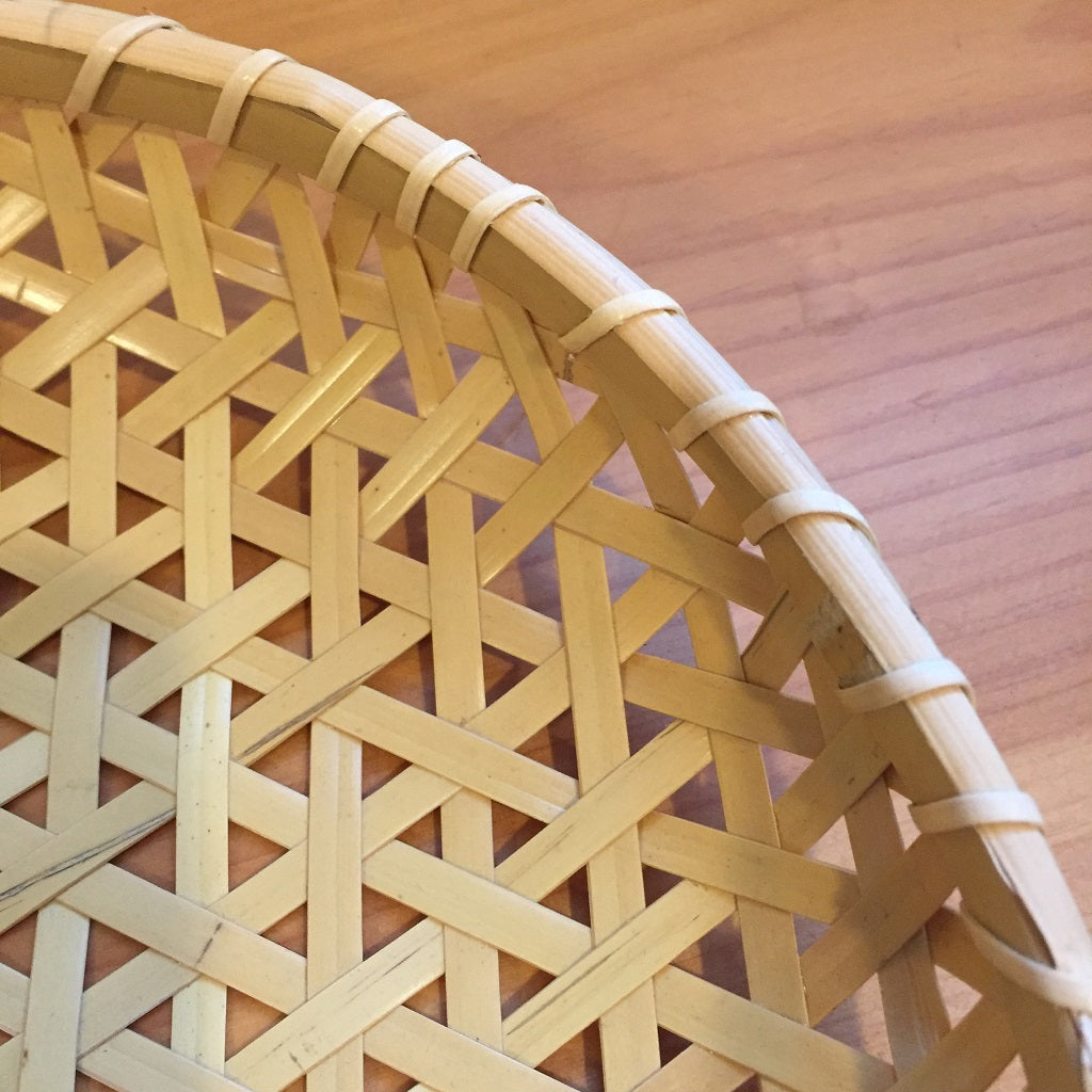 Closed Weave Natural Bamboo Basket - 9Dia x 3H