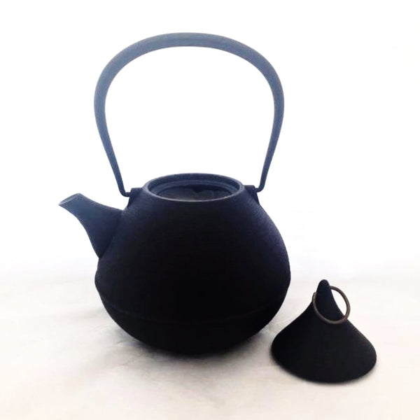 NAMBU TEKKI TETSUBIN-CAST IRON KETTLE/ SIZUKU